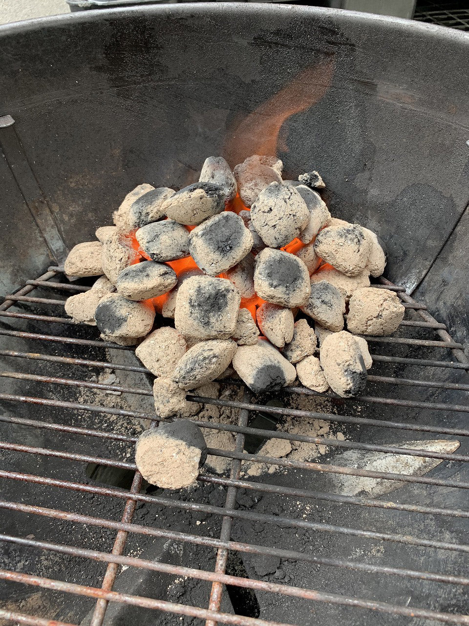 【9個まとめ売り】ジャパンギャルズ炭酸ヘッドスパブラシ　ブルー【転売OK】 BBQ CIRCUS ヤシガラ炭プレミアム 2.5Kg – Mayfair Online